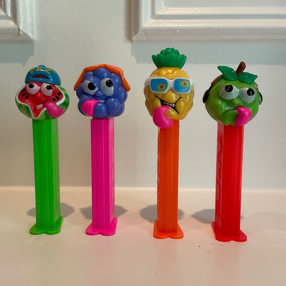 Vintage 2001 Lot of 4 Sourz Fruit PEZ Dispensers